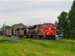 CN 3888 leads an interesting 402 at Belzile Avenue